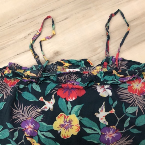 Tropical Resort Cami - Picture 3 of 4